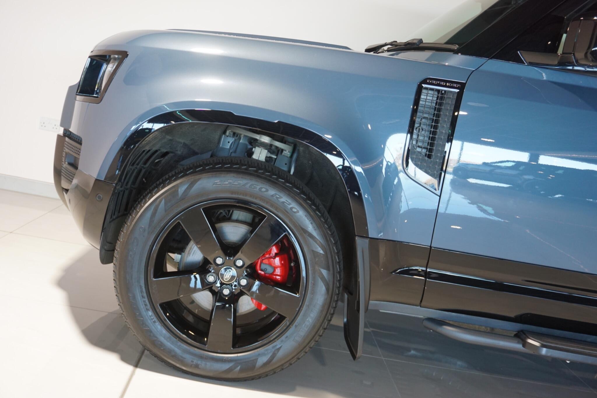 Land Rover Defender 90 3.0 D250 MHEV X-Dynamic HSE SUV 3dr Diesel Auto 4WD Euro 6 (s/s) (250 ps)
